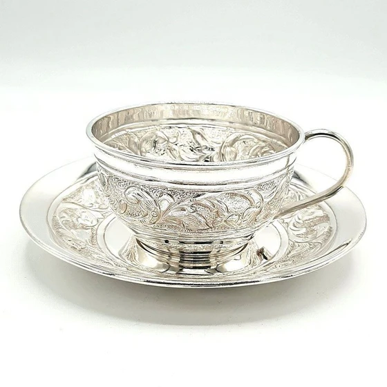 fancy-silver-cups-2.webp