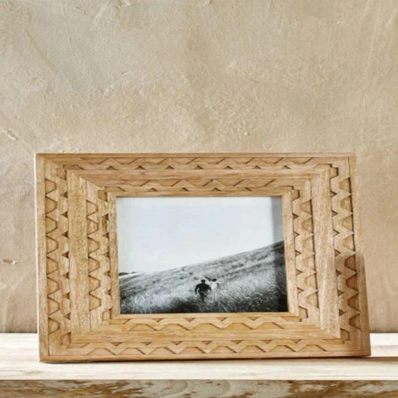 wood-mango-photo-frames-2.webp