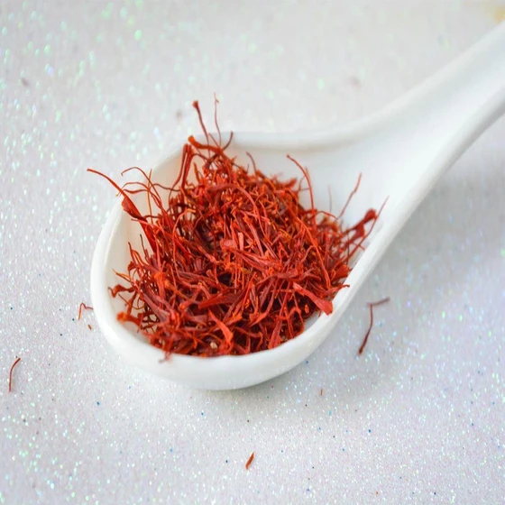 organic-red-saffron-2.webp