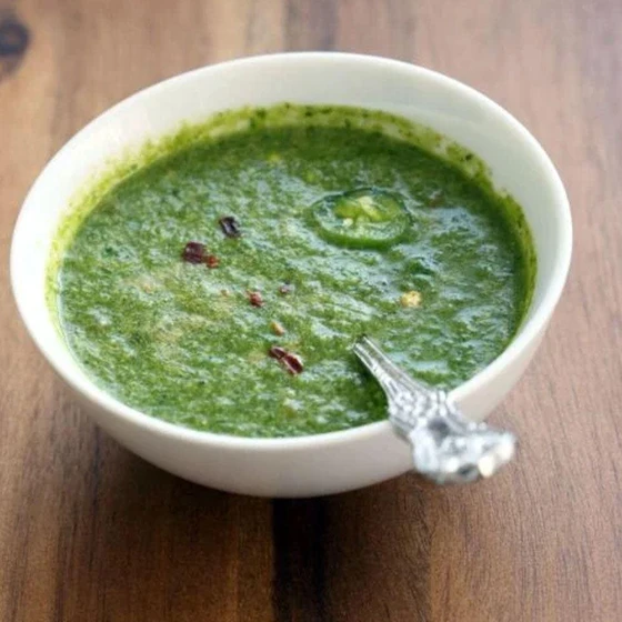 light-green-mint-chutney-2.webp