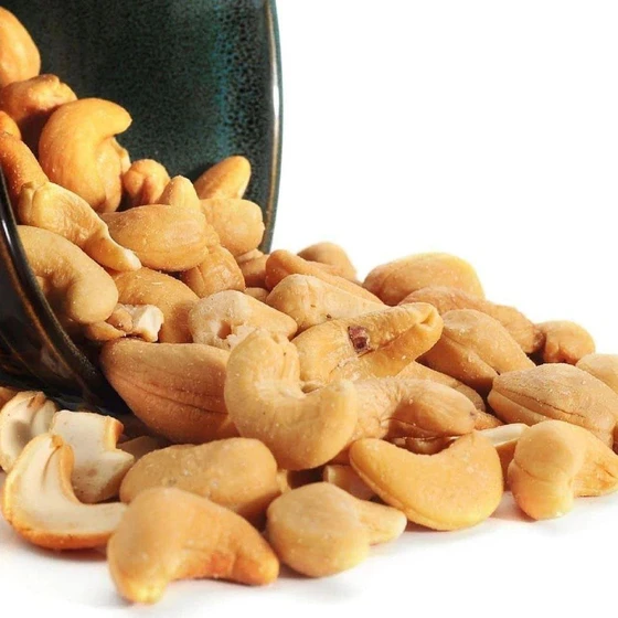salted-natural-cashew-1.webp