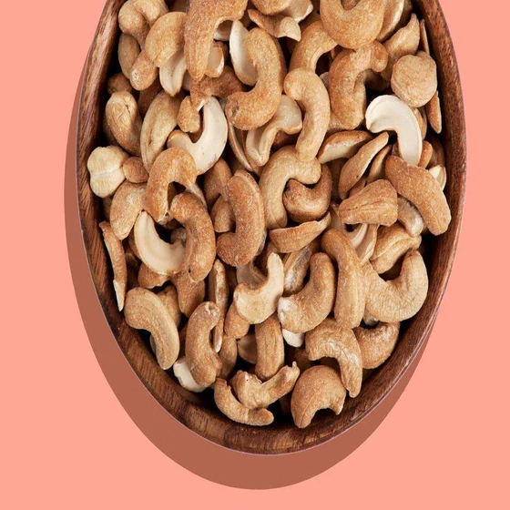cashew-protein-nuts-1.webp