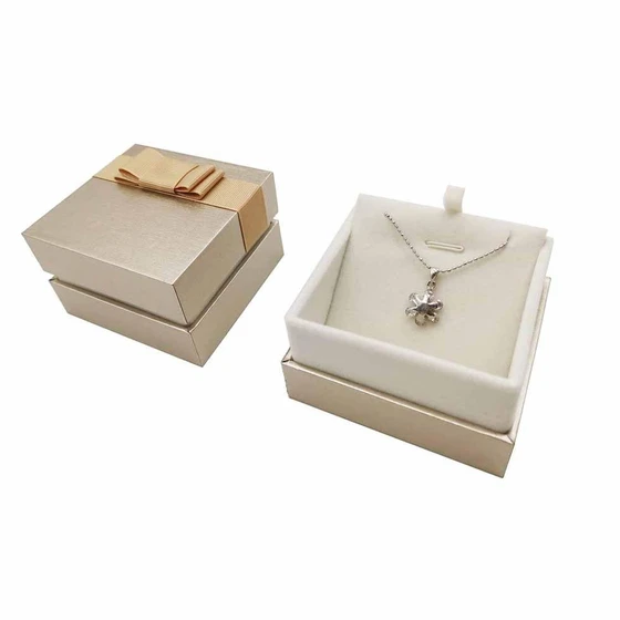 pendant-gift-box-1.webp