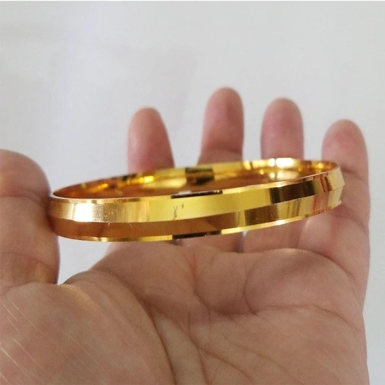 polished-brass-kada-1.webp