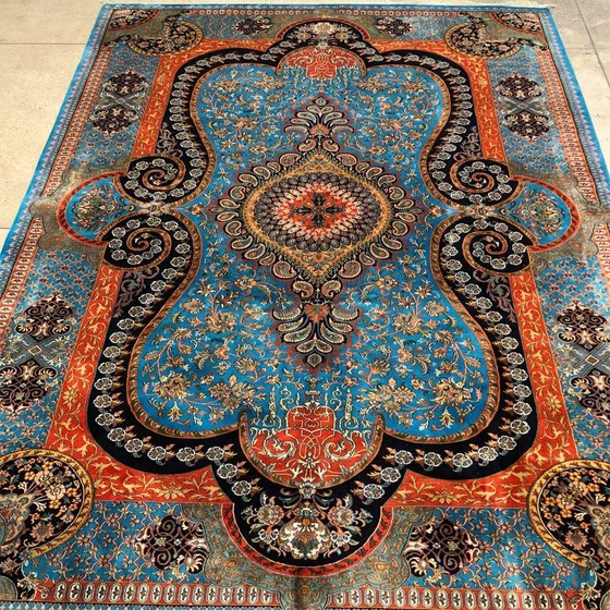 kashmiri-handmade-carpet-2.webp
