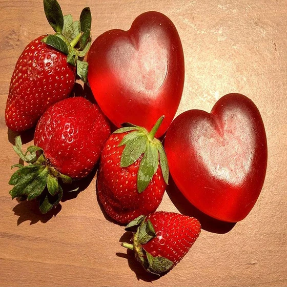 strawberry-herbal-soap-2.webp