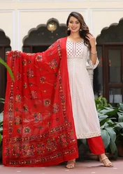 Elegant Reyon kurti Set