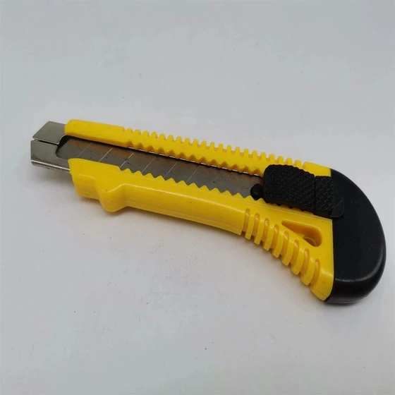 safety-knives-cutter-1.webp