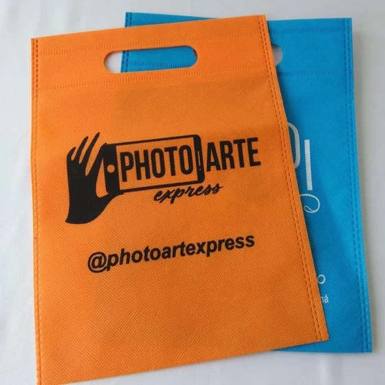 print-non-woven-d-cut-bag-2.webp