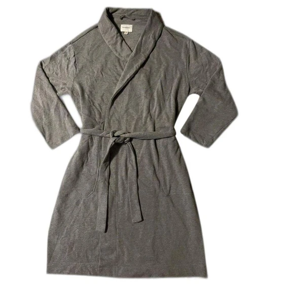gray-cotton-bath-robe-2.webp