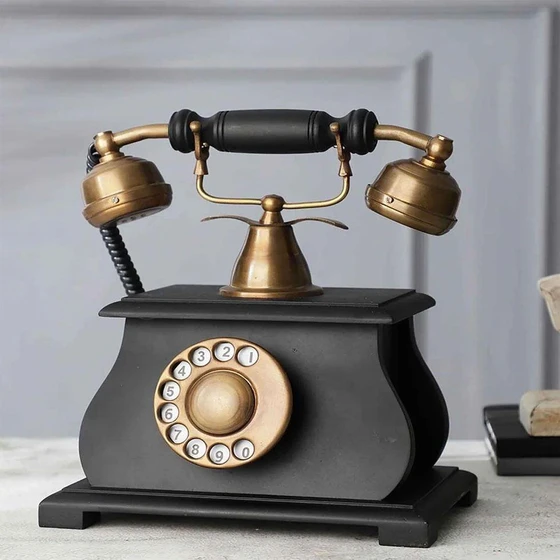 antique-telephone-set-1.webp