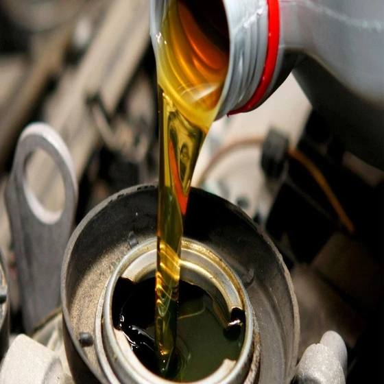 car-lubricating-oil-2.webp