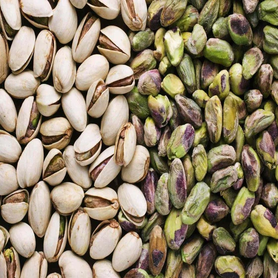 green-pistachio-nuts-1.webp