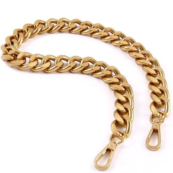 metal-bags-chains-2.webp