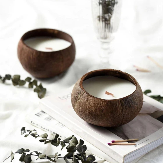 coconut-scented-candle-1.webp