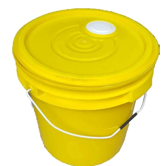 plastic-lubricants-buckets-1.webp