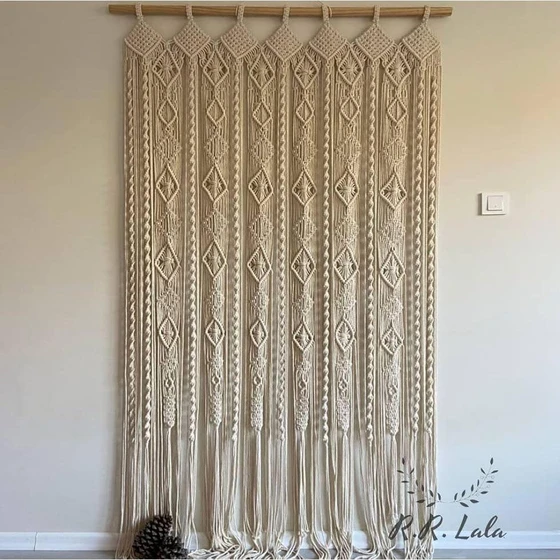 wall-hanging-curtain-2.webp