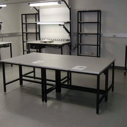 Electronic Lab Table