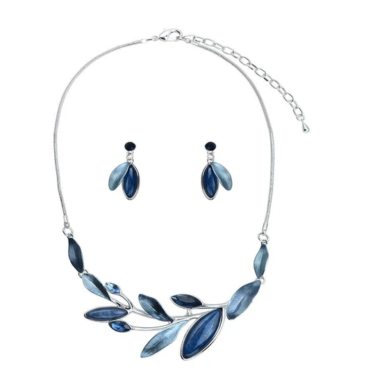 costume-necklace-set-1.webp