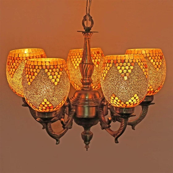 metal-decorative-chandeliers-1.webp