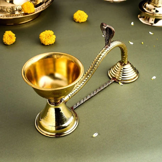brass-dhoop-aarti-1.webp