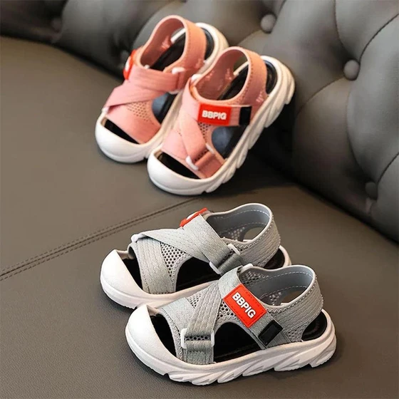 kid-s-summer-sandals-2.webp