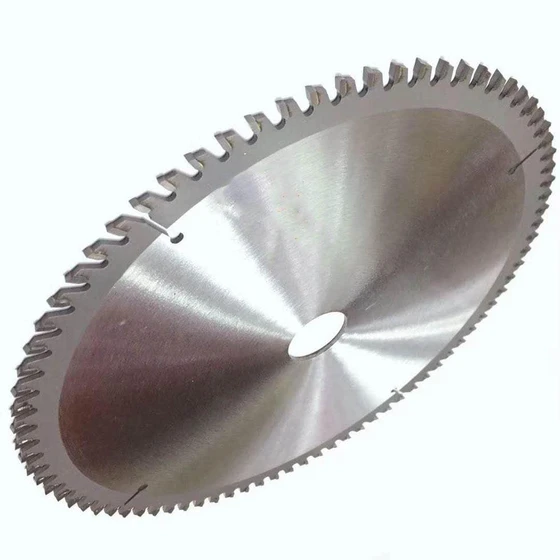 circular-saw-blade-2.webp
