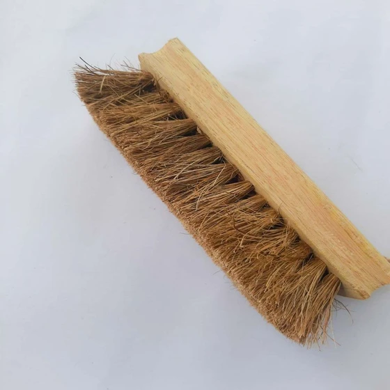 wood-coir-brush-2.webp