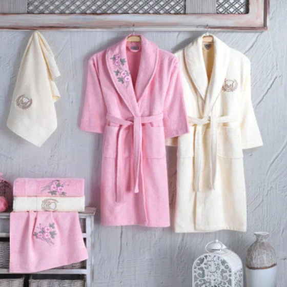 embroidered-bathrobe-set-2.webp