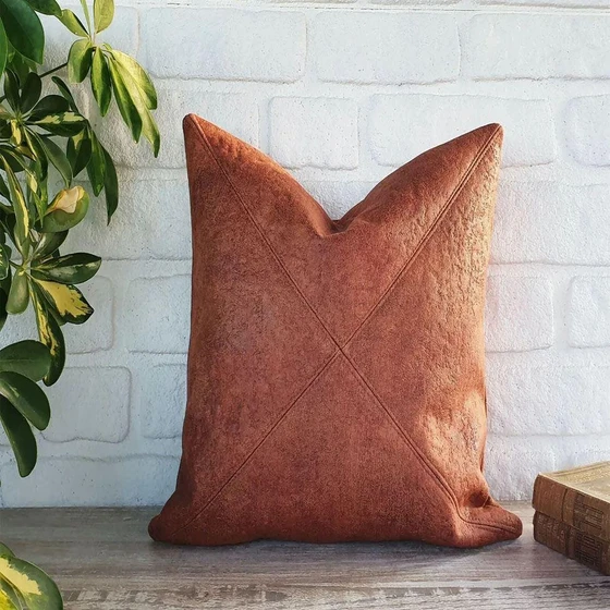 cork-leather-cushion-2.webp