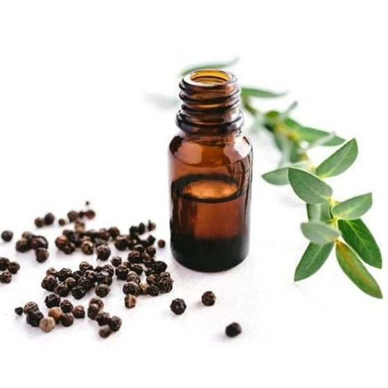 black-pepper-oil-2.webp