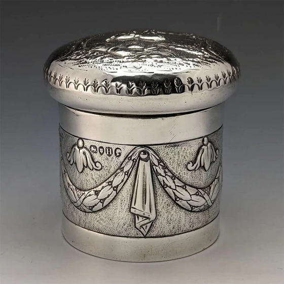 silver-tea-container-2.webp