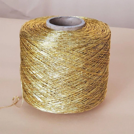 golden-metallic-yarn-1.webp