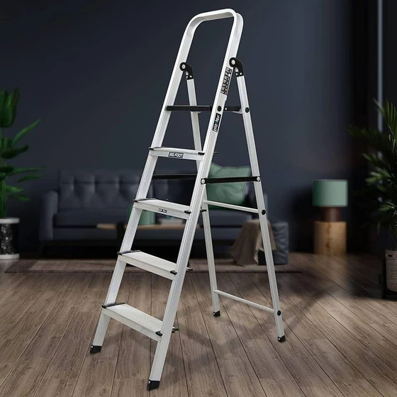 silver-aluminium-ladder-1.webp