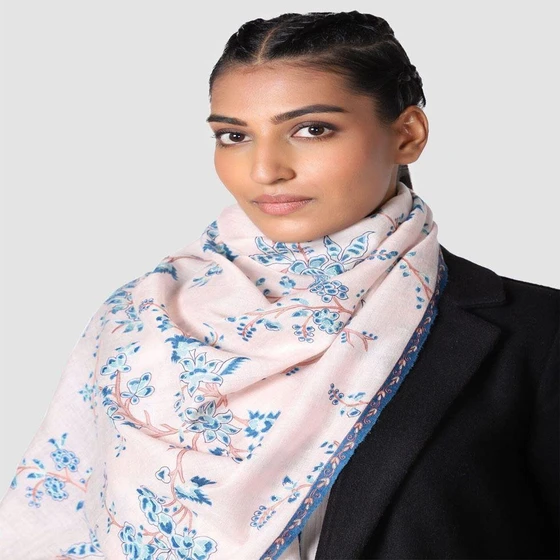 printed-cashmere-shawl-1.webp