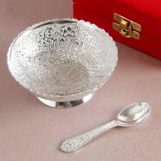 silver-plated-bowl-spoon-1.webp
