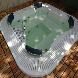 Outdoor Spa Bathtub