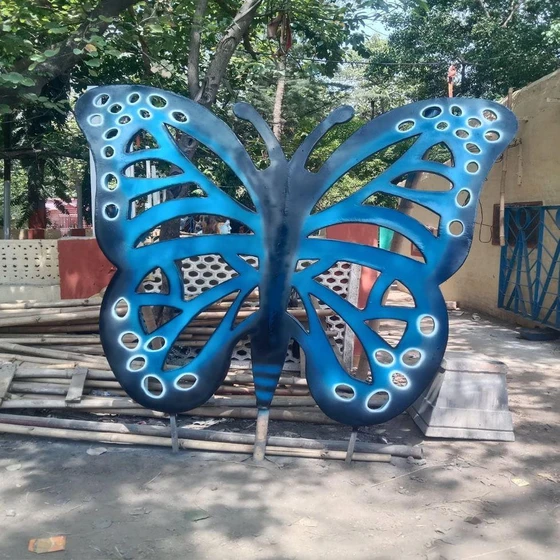frp-butterfly-sculpture-2.webp