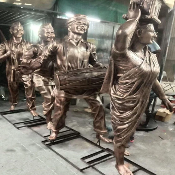 brown-varkari-sculptures-2.webp