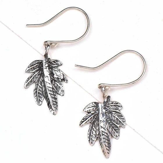 leaf-sterling-silver-earring-1.webp