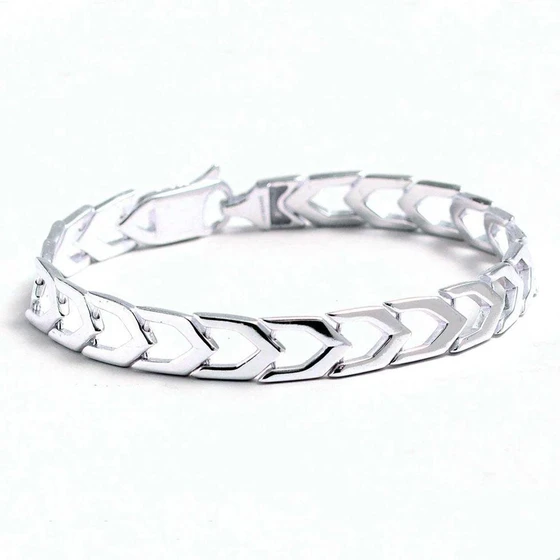silver-sterling-bracelet-1.webp