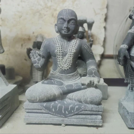 black-desikar-stone-statues-2.webp