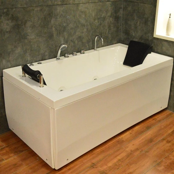 acrylic-white-bathtub-2.webp