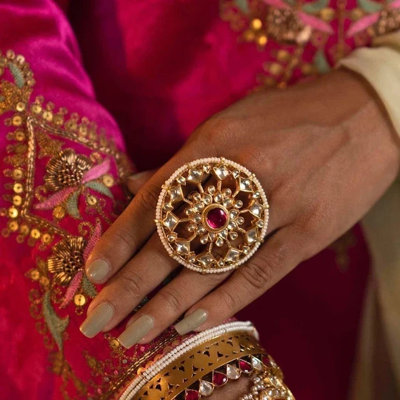 round-kundan-rings-2.webp