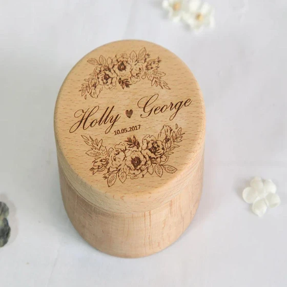 wood-wedding-gift-box-2.webp