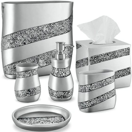 silver-bathrooms-accessories-2.webp