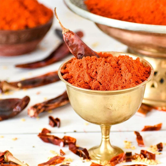 kashmiri-red-chilli-powder-2.webp