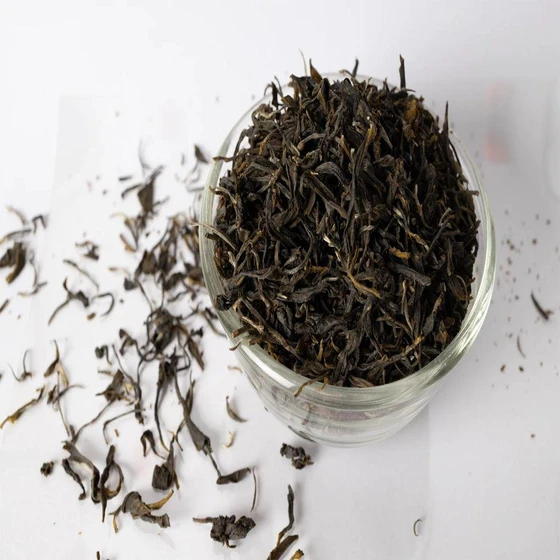 tea-leaves-1.webp
