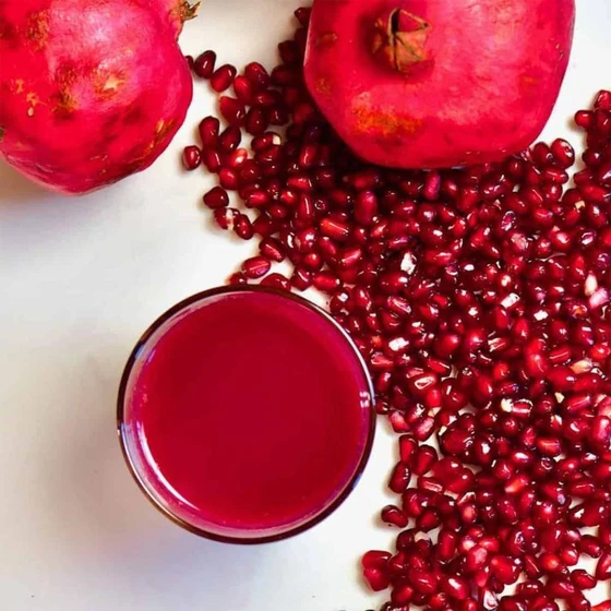 fresh-pomegranate-drink-1.webp