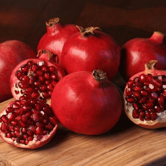 fresh-organic-pomegranate-2.webp